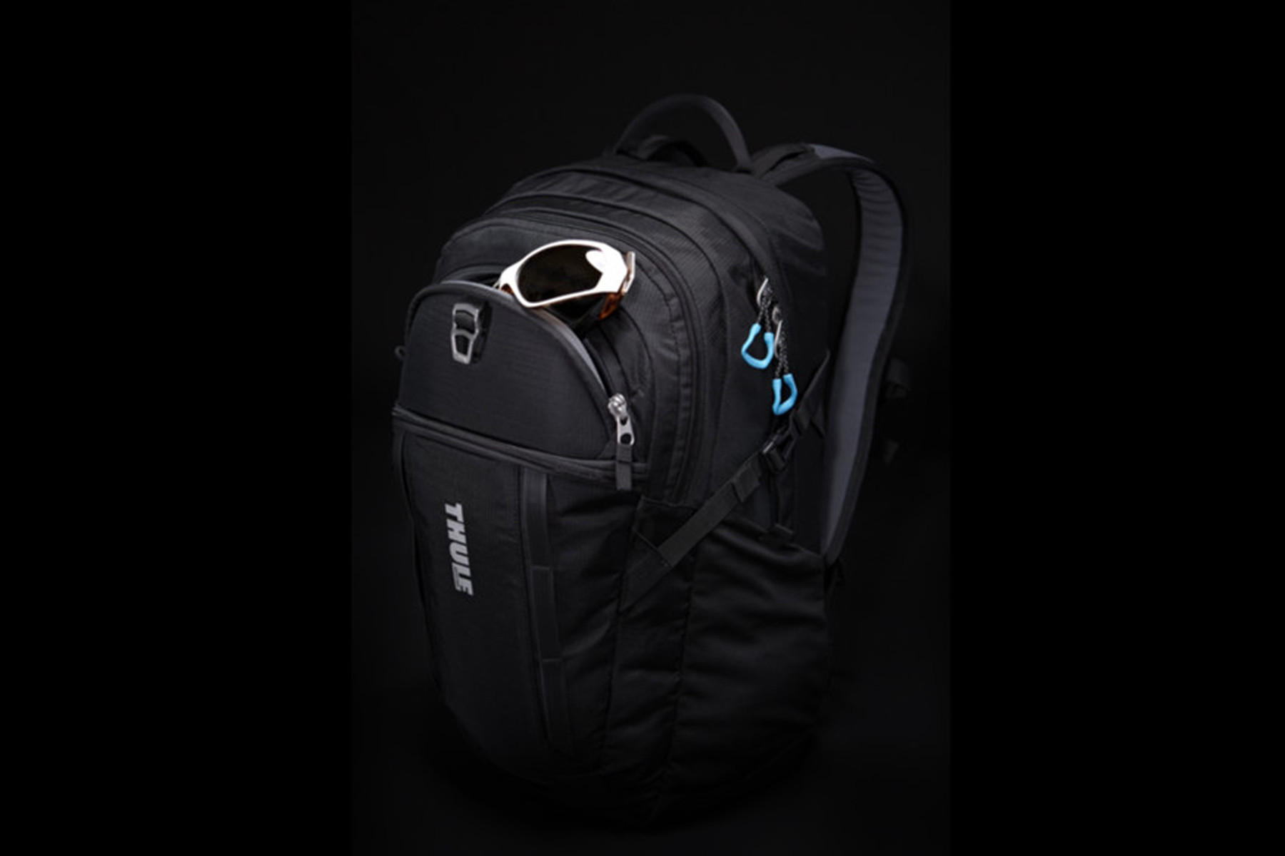 thule enroute blur 23l